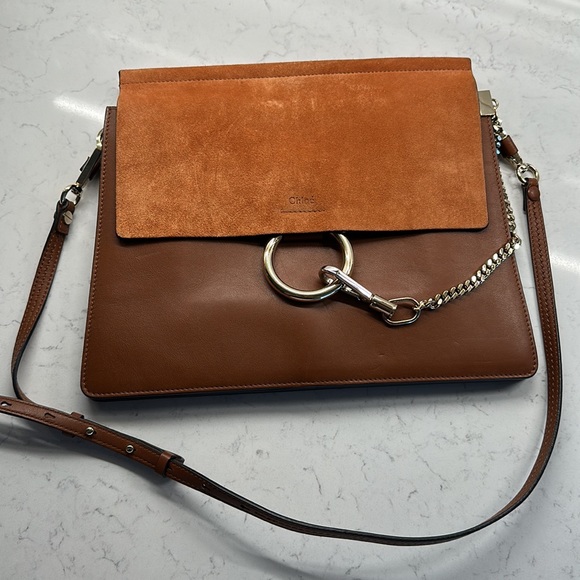 CHLOE
Suede Calfskin Medium Faye Shoulder Bag Tobacco - Picture 4 of 12